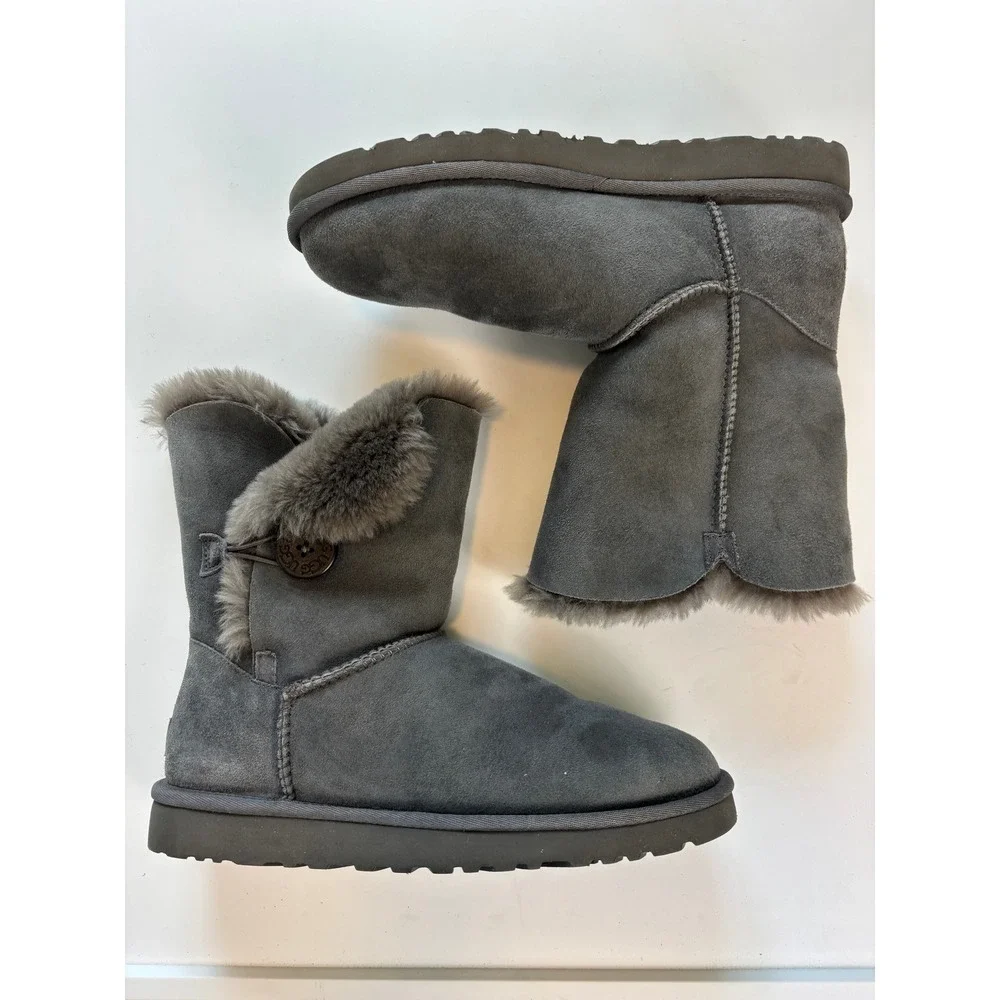 UGG Bailey Button Grey Suede Boots Womens 9 Sheepskin Lined Mid Calf